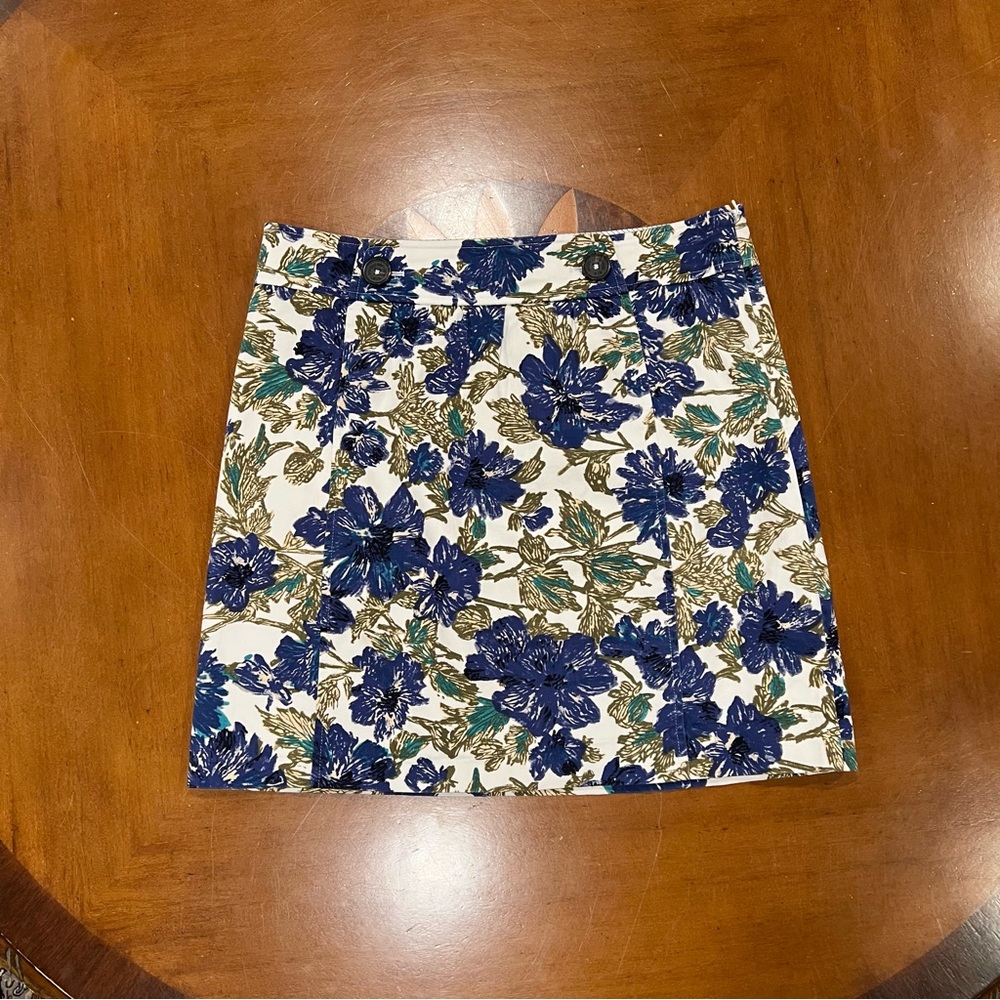 Brooks Brothers Red Fleece Straight Fit Floral Mini Skirt 10 Button Detail Blue - Picture 2 of 16